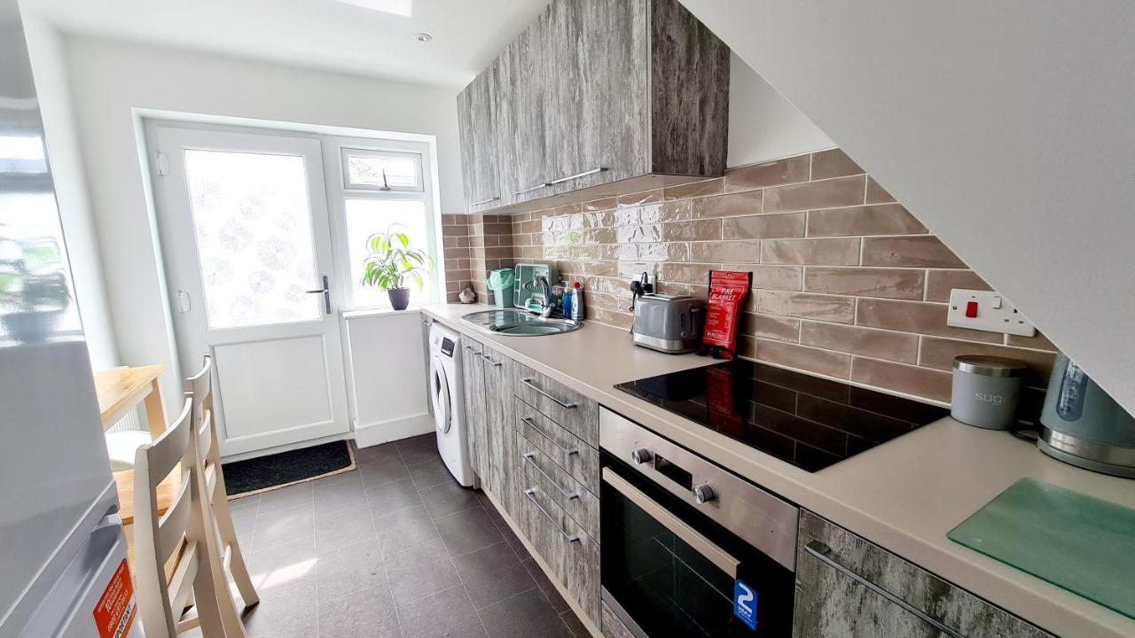 Station Heights Villa Rayleigh Ngoại thất bức ảnh